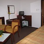 بيتر 3*