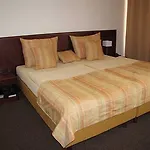 Petr Hotel