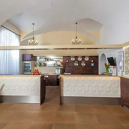 Hotel Petr 3*