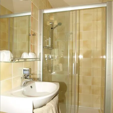 Petr 3* Πράγα
