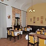 Petr מלון